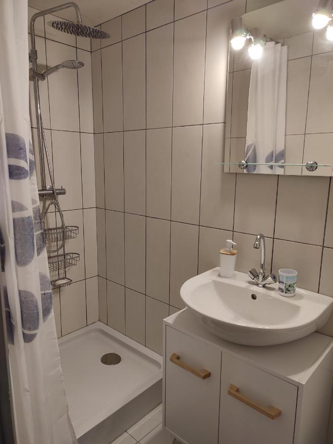 Holiday home Dans La Foret....adorable 1 Bedroom Surrounded By Woodland Pressignac